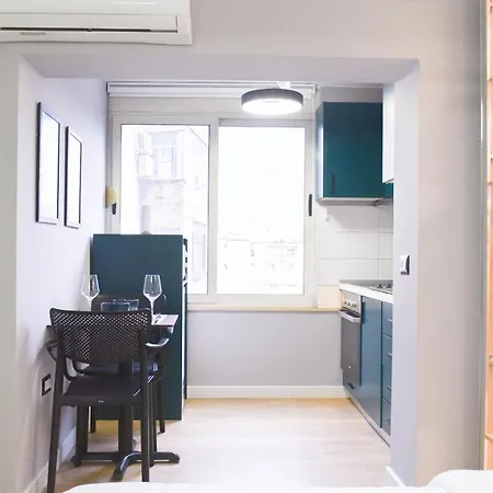 Matisse No10 - Center With Parking