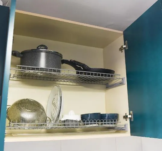 Matisse No10 - Center With Parking