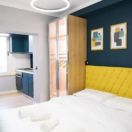 Matisse No10 - Center With Parking تيرانا