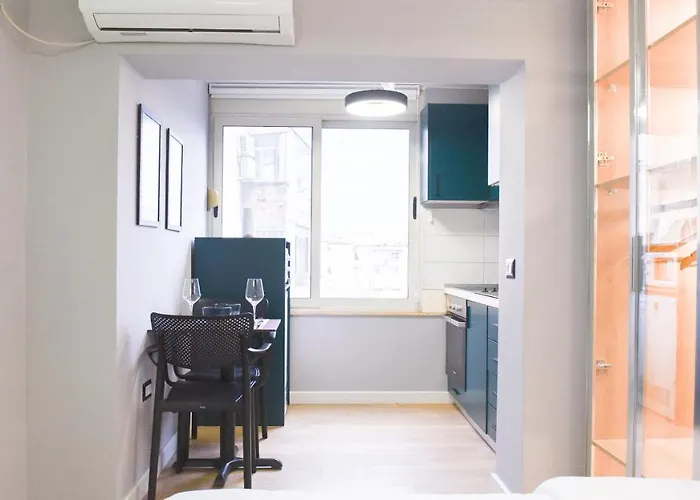 Matisse No10 - Center With Parking