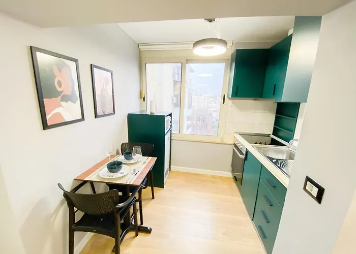 Matisse No10 - Center With Parking