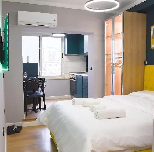 Matisse No10 - Center With Parking *