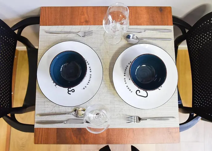 Matisse No10 - Center With Parking דירה טיראנה